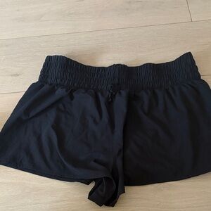 Mountain Hardwear Women's Black Athletic Shorts